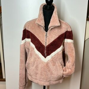 NWT Abercrombie & Fitch Forgotten Grace Fur Chevron Women’s 1/2 Zip Pullover Med